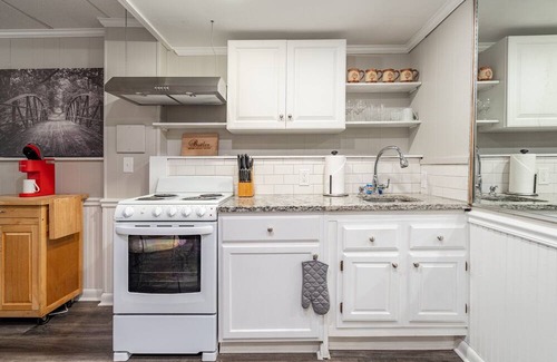 Acworth Apartment | 4833 Caboose Lane NW, Acworth