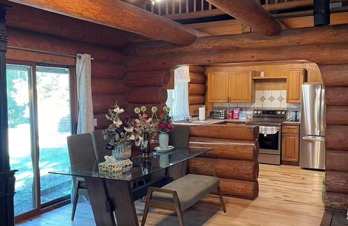 North Oyster Bed & Breakfast | TreeHouse Nook Bed & Breakfast