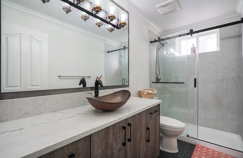 Surrey Newton Apartment | Charming studio in wonderful Surrey with AC