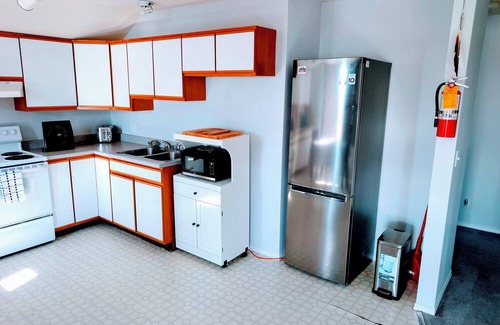 Alert Bay Apartment | The Founder's Vista Suite | Spacious Ocean View Apartment with Full Kitchen