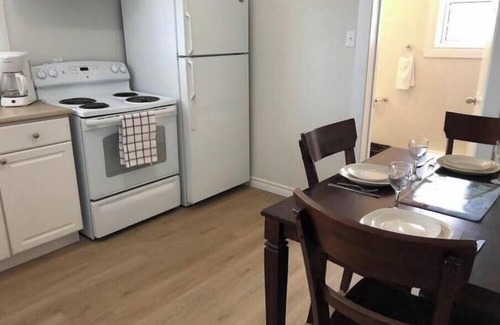 Waterford Valley Apartment | Leaside Executive Standard Apartment