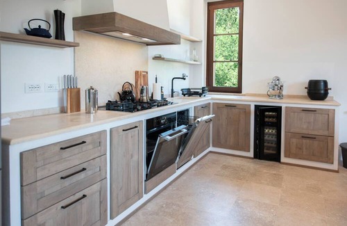 San Gimignano Apartment | Modern apartment in a hamlet with pool 20 minutes from San Gimignano