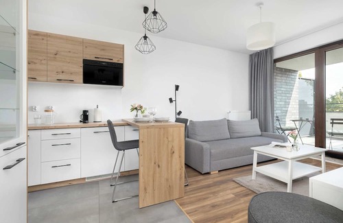 Krowodrza Apartment | Kijowska 5 Kraków | Modern Apartment with Balcony and Desk | Parking