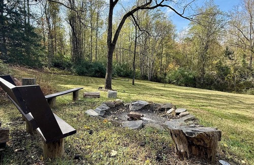 Marshall House | Secluded stonehouse in Marshall with walking trails and creek. Pet-friendly!