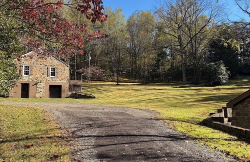 Marshall House | Secluded stonehouse in Marshall with walking trails and creek. Pet-friendly!
