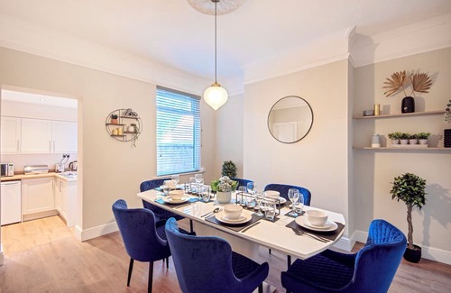 Crewe House | South Cheshire Home from Home