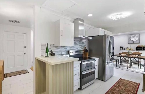 Highline House | Marvelous 4-bedroom house with fitness room in Seattle