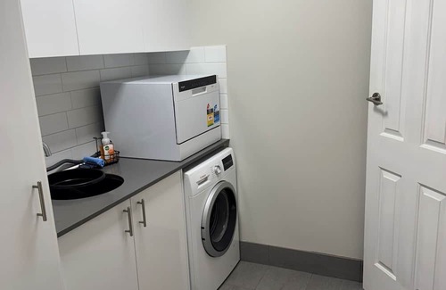 Rivervale Villa | Hop skip and a jump to City and Optus Stadium