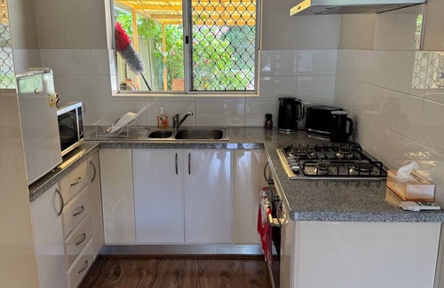 Rivervale Villa | Hop skip and a jump to City and Optus Stadium