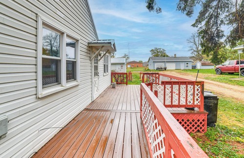 Gary House | Walk to Restaurant & Bar: Home w/Deck in Gary