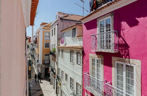 Santos Apartment | Tejo River View Classic Flat Lisbon Historic Heart
