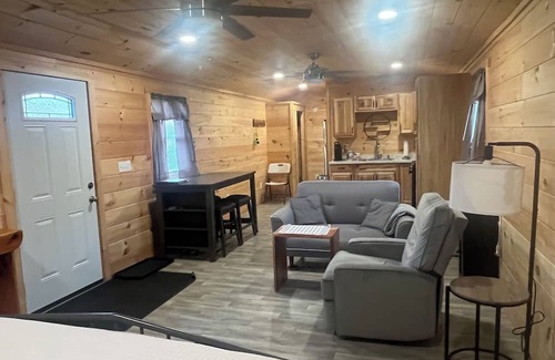 Lawrenceville Cabin | Cozy 1-bedroom cabin in charming Brushton NY