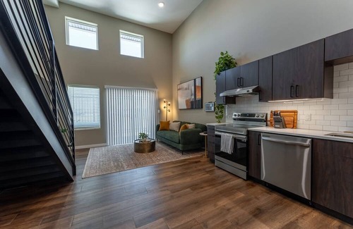 Springfield Apartment | Elevate Your Stay in Our Stunning Loft with 17-Foot Ceilings