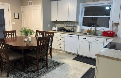 Manitoulin District Cottage | Lilly Lakehouse, Waterfront Cottage in Kagawong, Manitoulin Island