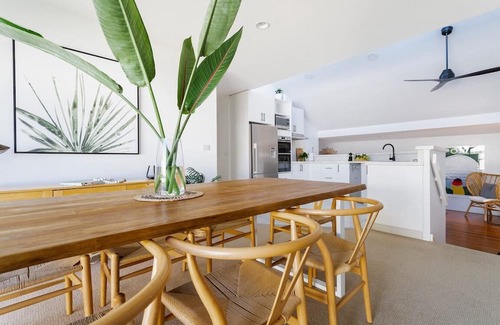 Blairgowrie House | The Hideaway - Coastal Chic Living with pool and spa