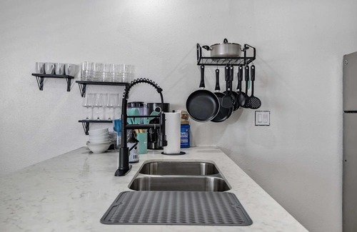 Hyde Park Apartment | 1BD Luxe Stay, Comfy Beds, Near downtown