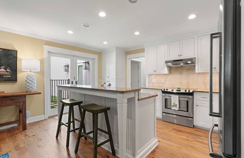 East Beach House | The Blue Door Cottage sleeps 8 and makes for a perfect beach getaway