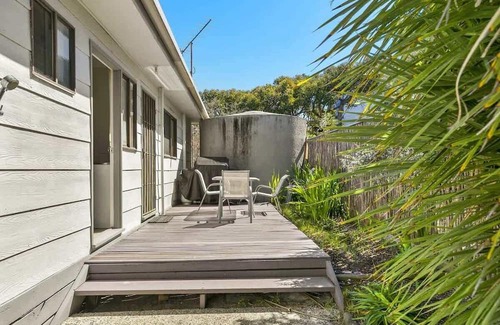 Moggs Creek House | Moggs View I Walk to Beach