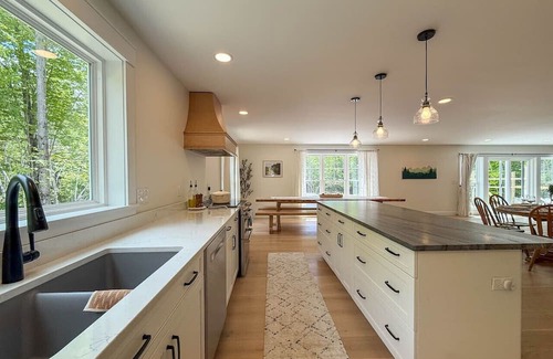Center Conway House | Hemlock Hideaway | 4500 ft.² New Build w/Hot Tub