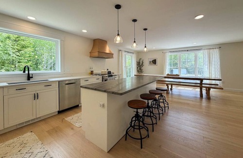 Center Conway House | Hemlock Hideaway | 4500 ft.² New Build w/Hot Tub