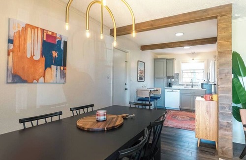 Prairie Village House | Sunshine Cottage - 3bd light filled- Fenced yard