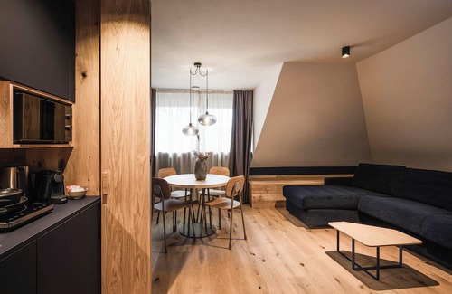 Valle San Silvestro Apartment | The Post Mountain Residence
