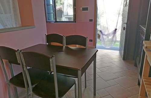 Mulazzo Apartment | Luminoso monolocale con giardino in Toscana