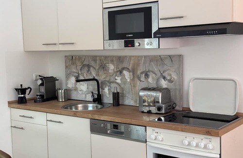 Hasloh Condo | Modern and cozy apartment with 2 bedrooms "a stone's throw from Hamburg"