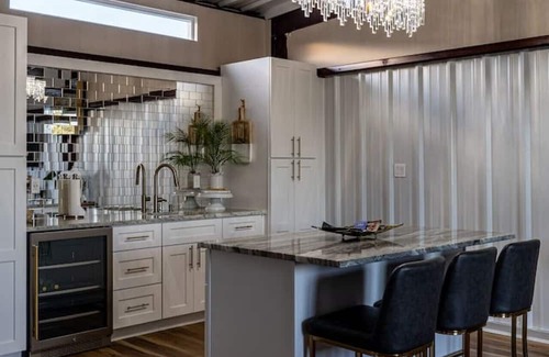 Rockdale House | Adjoining Suites|Country Deluxe Suite&Luxe Studio