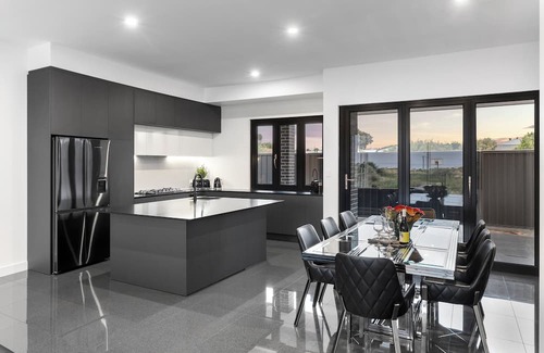 Moana House | 1 min walk to beach - 8 min drive to McLaren Vale -Luxury Beach House