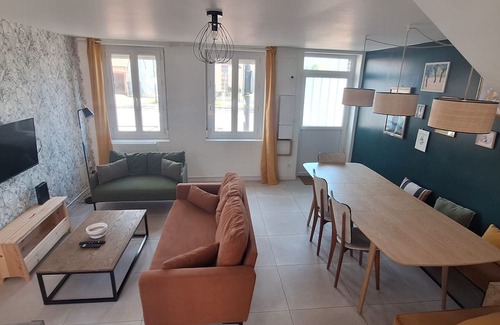 Deville-les-Rouen House | Large Rouen house with exterior. Cleaning and linen included.