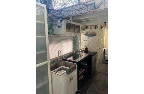 Fells Point Boat Rental | Tiny House on the Water