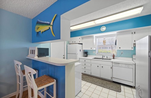 Stuart Condo | 2-bedroom condo on the beach in peaceful Hutchinson Island Stuart with WiFi, AC