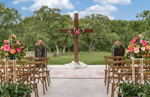 Mineral Wells House | Gorgeous Ridge View Retreat.Historic Casa.Sleeps 11 .Walk to River. ADA Acc.