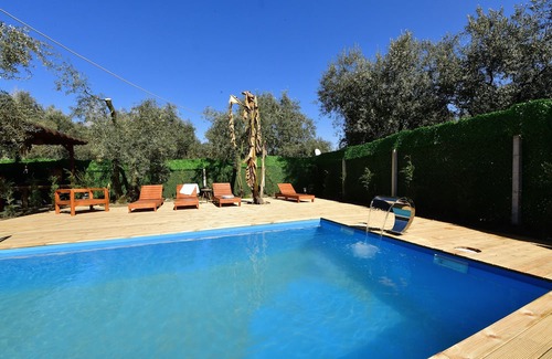 Iznik Villa | LAKE & OLIVE VILLA IZNIK-heated pool