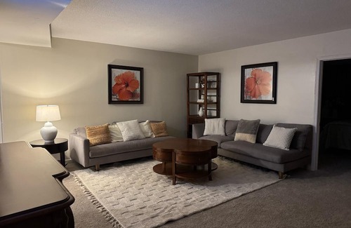 Pine Hills House | 4-bedroom house in fantastic Orlando with AC, WiFi