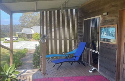 Narooma Cabin | Charming cabin in welcoming Narooma with fitness room, WiFi, AC