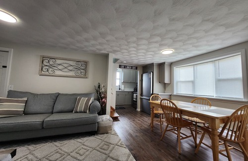 Warwick House | Remodeled 1-bedroom house in Warwick near beaches. Centrally located