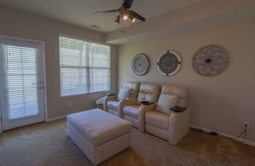 Woodmere House | Charming 3-bedroom house in delightful Pepper Pike with WiFi, High End FINISHES
