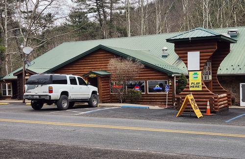 Antes Fort Cabin | Deer Charming 2-bedroom Fly Fishing cabin with WiFi, AC in Waterville, PA