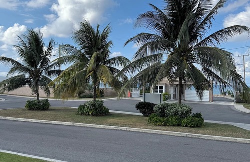 Lucea House | Charming 2-bedroom house with WiFi, fitness room in Lucea