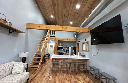 Newport House | Charming 3-bedroom sheik contemporary house in lovely Newport/Smokies