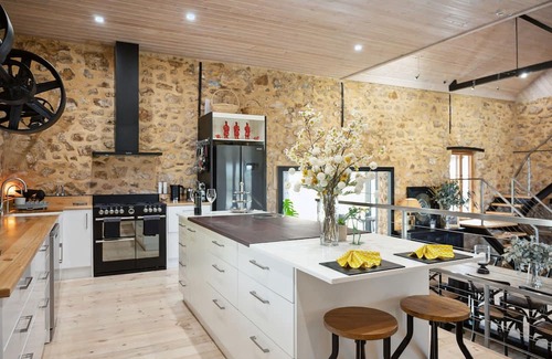 Nangkita House | Historical Cheese Factory Retreat - 727 Randell RD