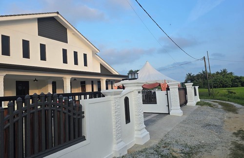Kota Bharu House | Homestay AH Binjai