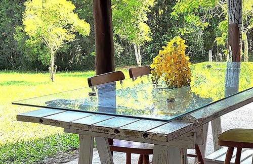 Feitoria Ski Chalet | Charmoso Chalé do Riacho localizado na área rural de Novo Hamburgo.