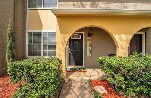 Frisco House | Charming 2-bedroom townhome in downtown Frisco with WiFi, AC