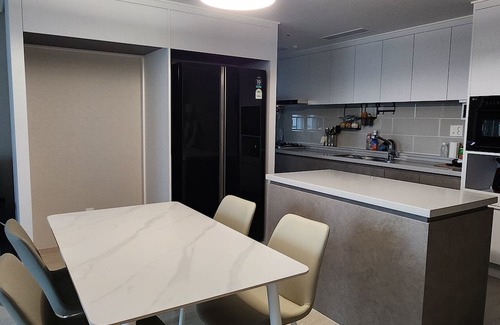 Andong Apartment | 3-bedroom apartment in Andong, family-friendly, 10min from the stations.