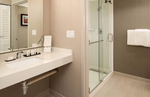 Tukwila House | Soar into comfort at our Seattle