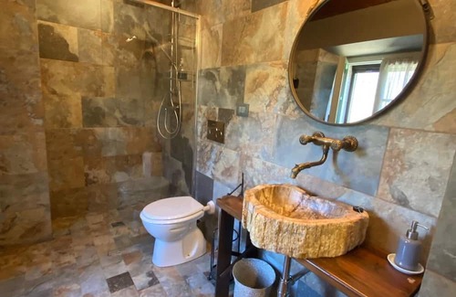 Pontremoli Other | Charming 4-bedroom farmhouse in enchanting Tuscany close to mountains and sea.