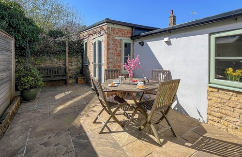Easton on the Hill Cottage | 3 bedroom accommodation in Easton On The Hill, near Stamford